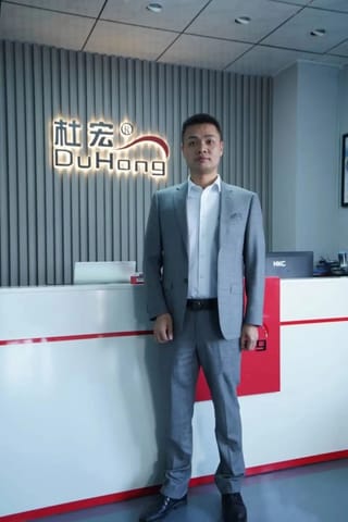 杜宏智能總經理杜龍：引領禮品盒糊盒領域從經典到智能