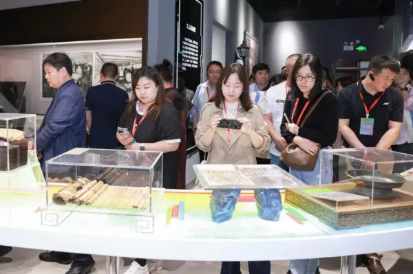 中國出版印刷者大會(huì)·印刷文化專場(chǎng)在上海舉行